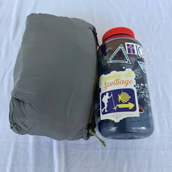 FORCLAZ Mountain Trekking Hooded Down Jacket MT100 - XS - Picture 10 of 10